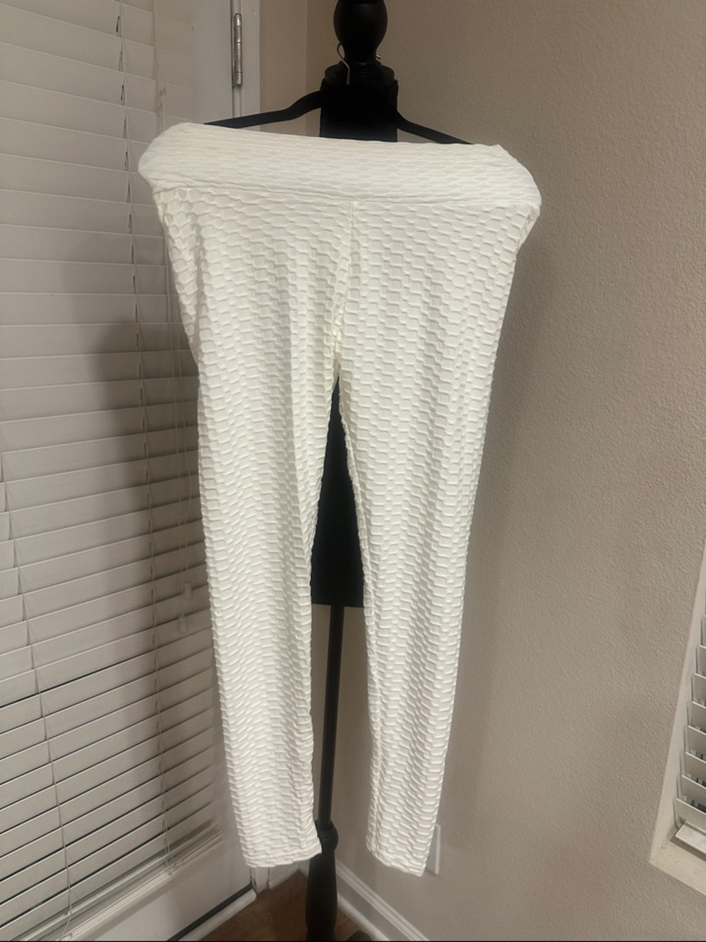 SHEIN White Textured High-Waist Leggings